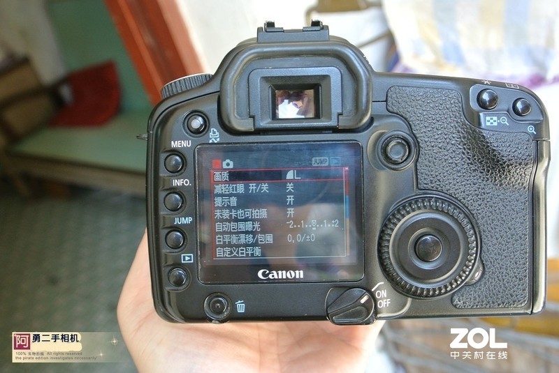 已卖7.1日 佳能30D 原电普充1G卡 价328包邮