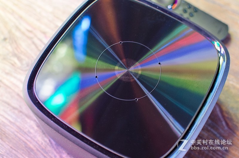 首款远场AI+1080P+1100流明，坚果J7S堪称旗舰智能投影解毒之选