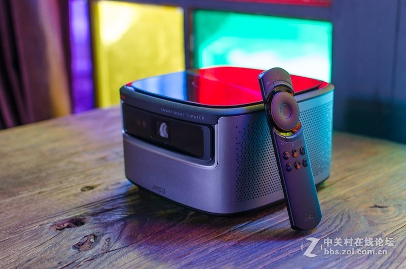 首款远场AI+1080P+1100流明，坚果J7S堪称旗舰智能投影解毒之选