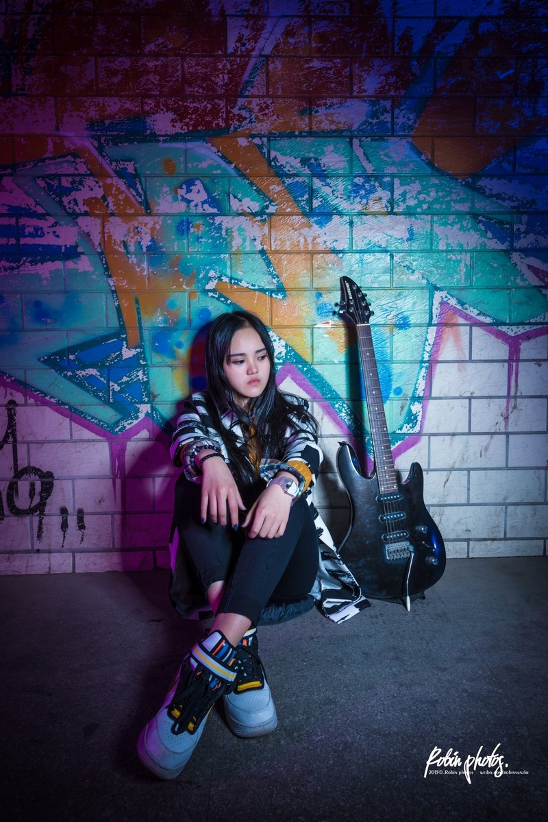 罗兵摇滚女孩iwannarock