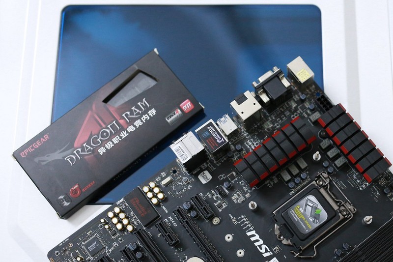 表妹说没电脑不上学，4790K 异极内存超频作业