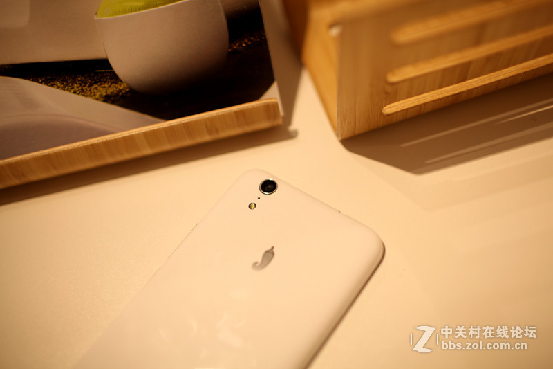 引爆千元级市场！ 红辣椒Note开箱初体验