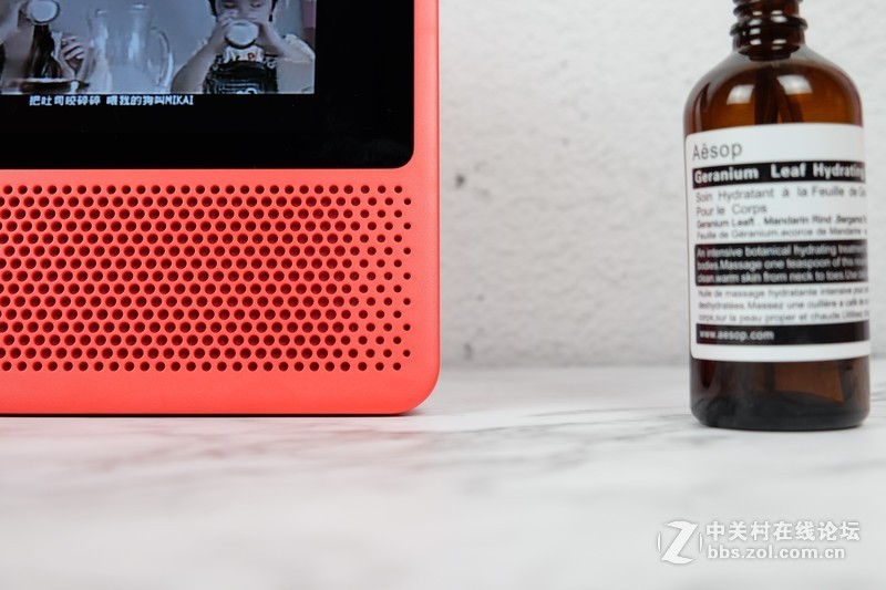 上手百度旗下人工智能硬件，小度在家1S跨越小米、天猫成黑马