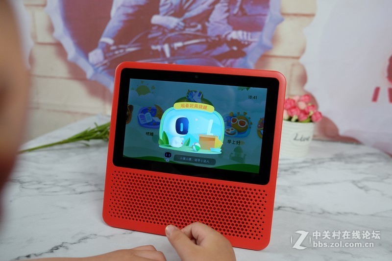 上手百度旗下人工智能硬件，小度在家1S跨越小米、天猫成黑马