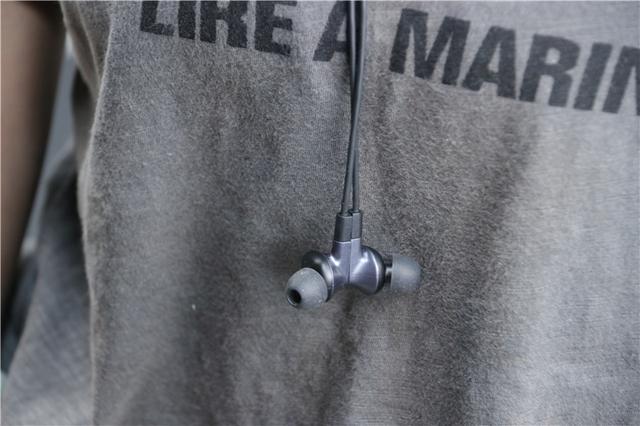 蓝牙5.0，续航12小时，售价不足200元，雷柏XS100体验分享