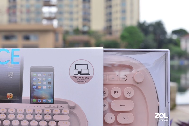 解锁新姿势，无线键盘玩出公主范，富德卡洛琳娜赏析