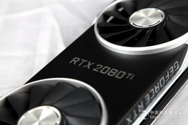 英伟达定制信仰机箱，顶级配置怼上