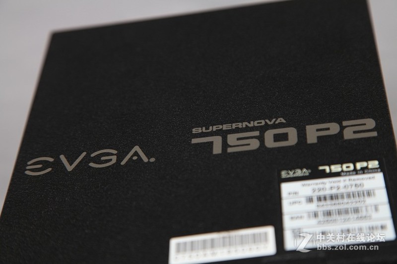 英伟达定制信仰机箱，顶级配置怼上