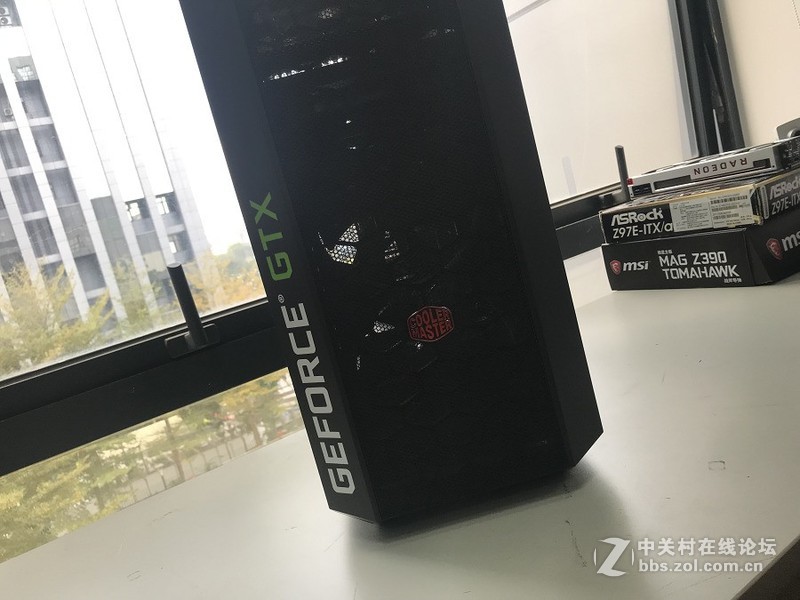 英伟达定制信仰机箱，顶级配置怼上