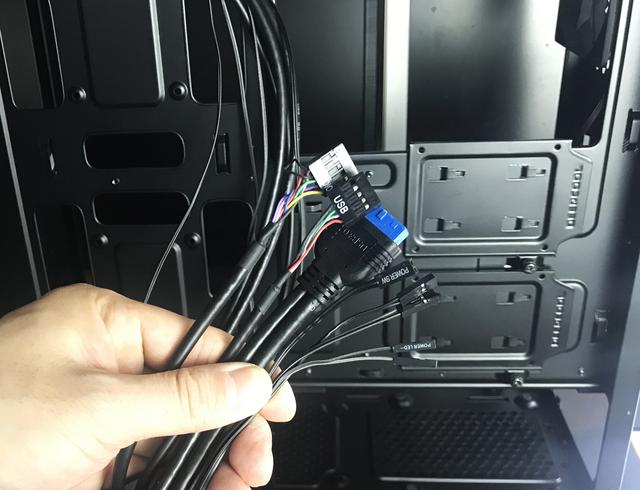 机箱模组化设计很独特？九州风神玄冰70机箱装机体验