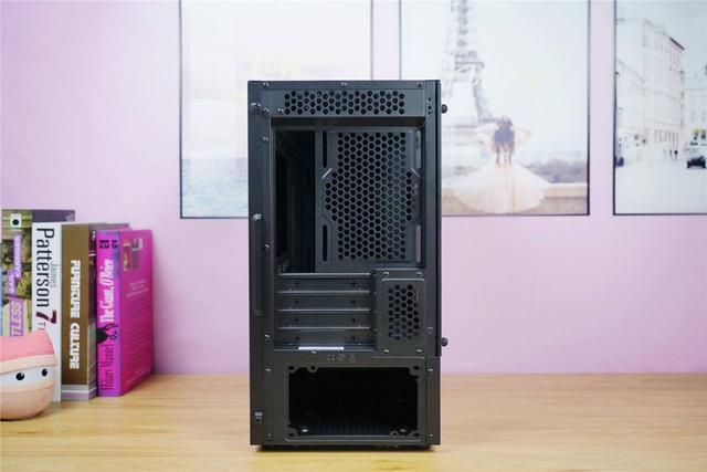 酷冷至尊新机箱分享，原来200元的机箱也可以这样玩！