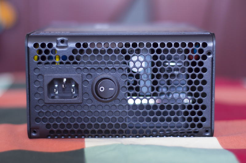 先马750W金牌全能模组开箱、拆解分析