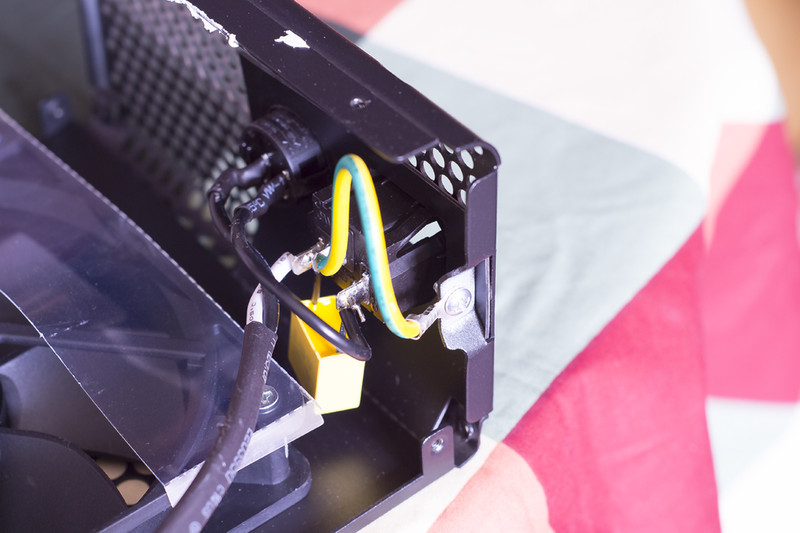 先马750W金牌全能模组开箱、拆解分析