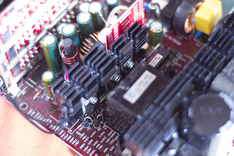 先马750W金牌全能模组开箱、拆解分析