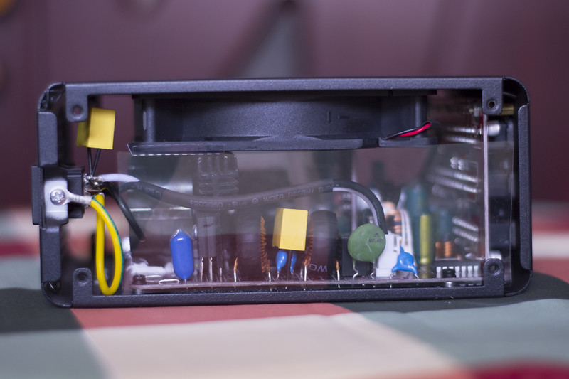 先马750W金牌全能模组开箱、拆解分析