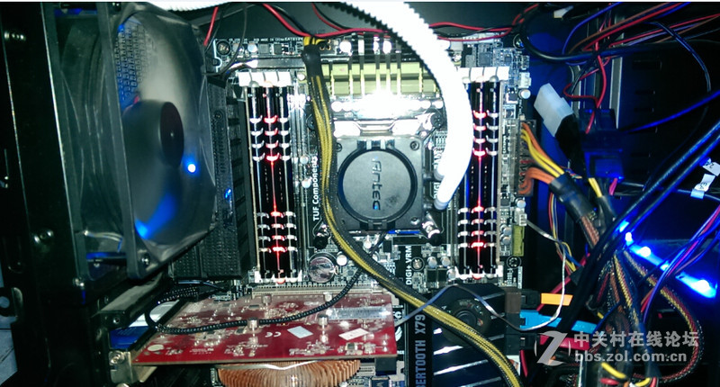 SABERTOOTH_X79内存容量问题，求教（已解决，图在18楼）