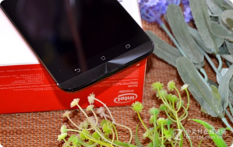 #华硕ZenFone 2及配件爆强体验# 华硕做媒，英特尔结缘安卓5.0