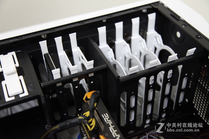 为玩高端游戏，我专门搞了套高性价比的装备航嘉MVP600+映泰Z97X