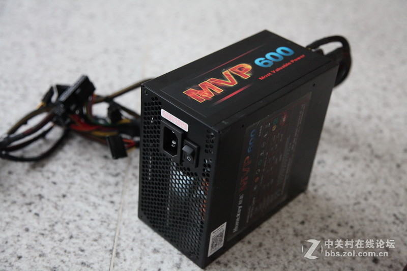 为玩高端游戏，我专门搞了套高性价比的装备航嘉MVP600+映泰Z97X