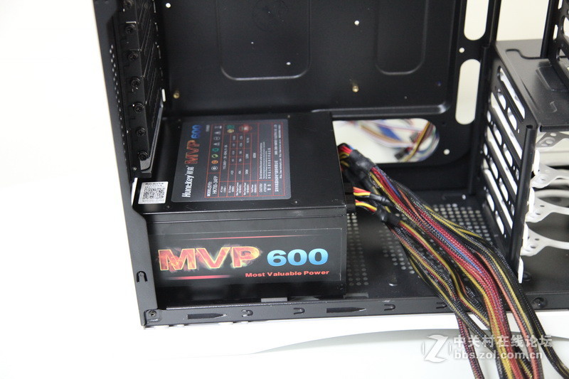 为玩高端游戏，我专门搞了套高性价比的装备航嘉MVP600+映泰Z97X