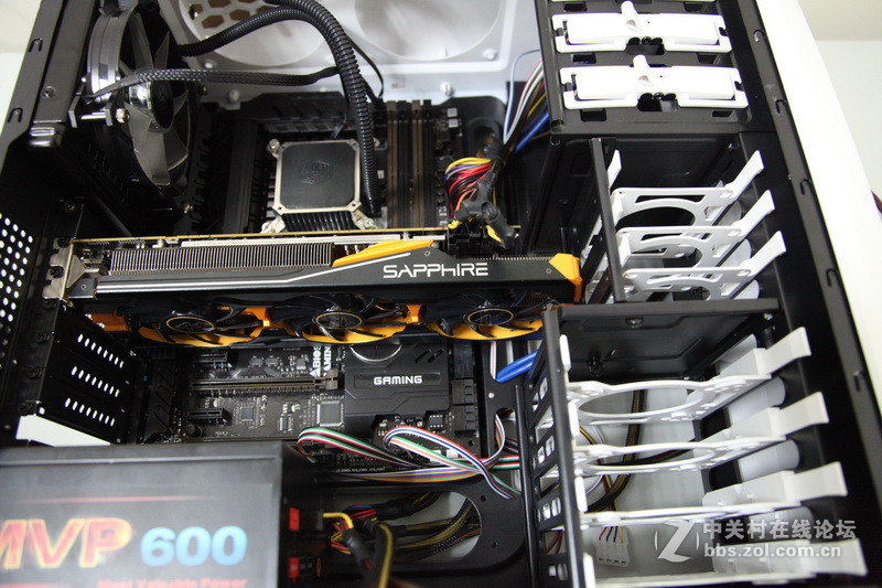 为玩高端游戏，我专门搞了套高性价比的装备航嘉MVP600+映泰Z97X