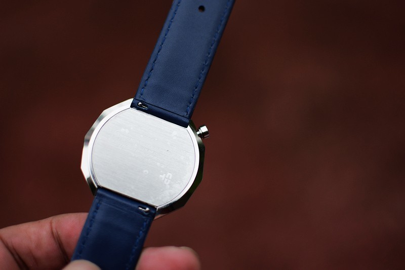 外观形态既是刻度 TIMEROLLS NUT系列十二角石英表