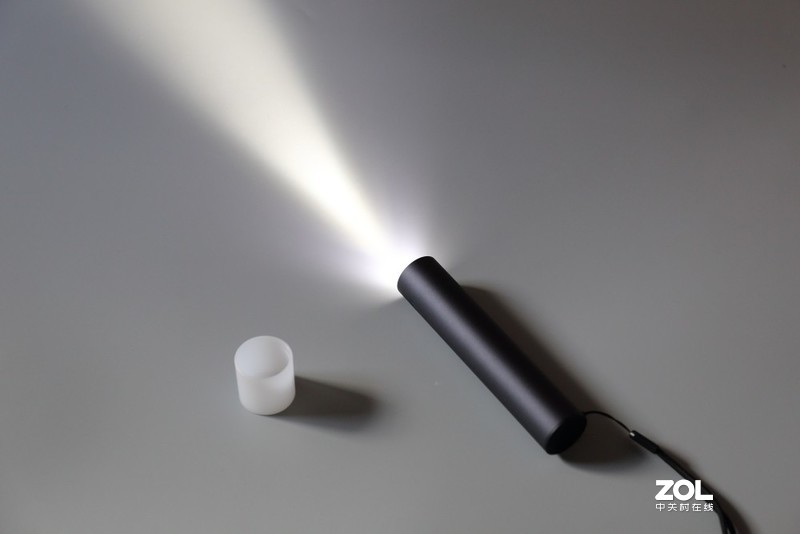 驱散黑暗的恐惧——ZMI随身强光手电筒轻体验