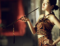 #每日话题# 华为：中国市场秒苹果！摩托第三代MOTO X还挺帅！