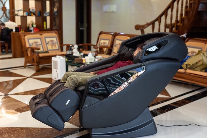 纵使过得忙碌也不能缺失生活品质，奥佳华按摩椅选购体验