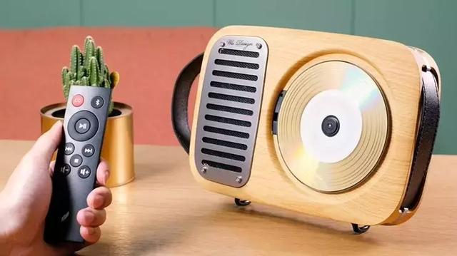 巫单曲人生壁挂式CD机，还原自然的淳朴之音