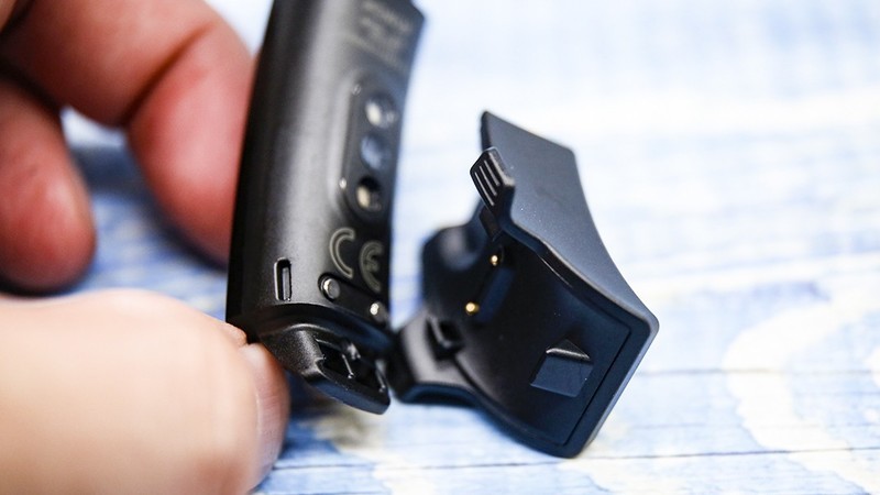 荣耀手环5全面评测：新增血氧饱和度检测功能，为健康保驾护航