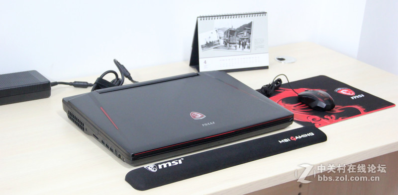 性能怪兽 MSI GT80 开箱  他不只是一台笔记本！！