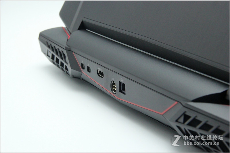 性能怪兽 MSI GT80 开箱  他不只是一台笔记本！！