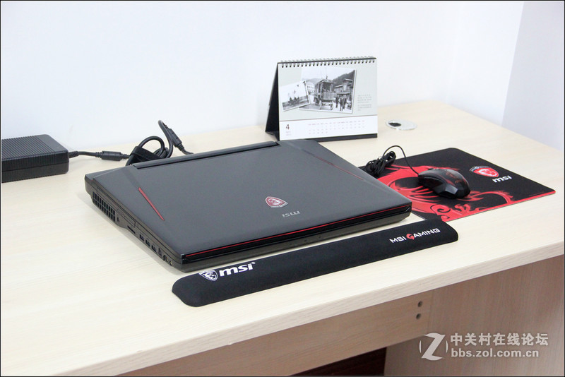 性能怪兽 MSI GT80 开箱  他不只是一台笔记本！！