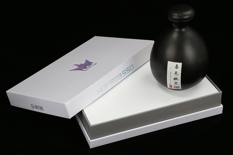 RGB信仰加成，影驰HOF 1TB PCle 固态硬盘 真的不只是快一点