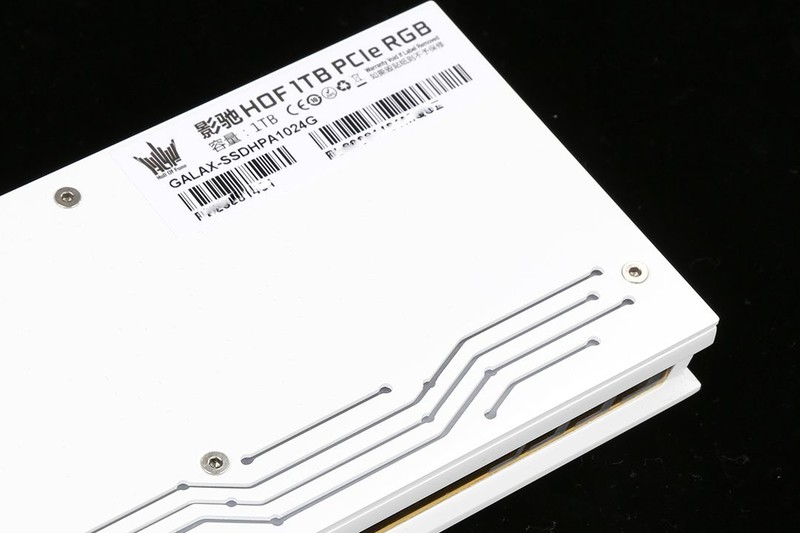 RGB信仰加成，影驰HOF 1TB PCle 固态硬盘 真的不只是快一点