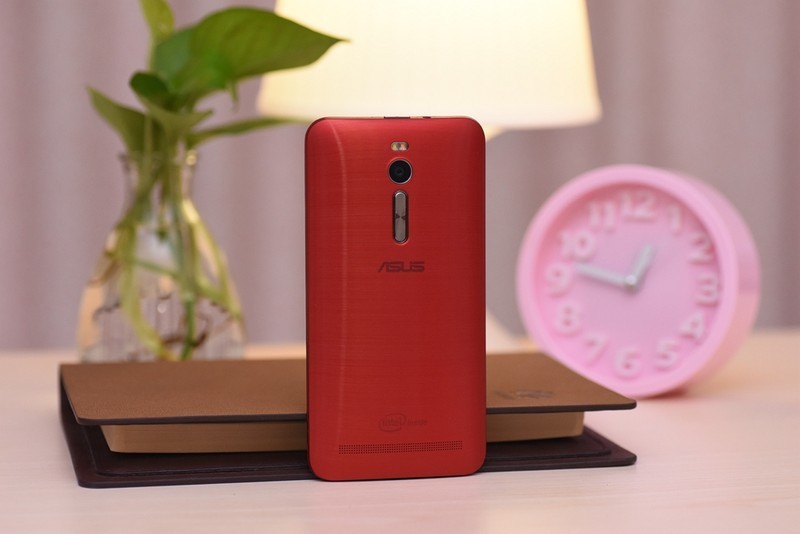 #华硕ZenFone 2及配件爆强体验#（一）性能为王，高配红魔来袭