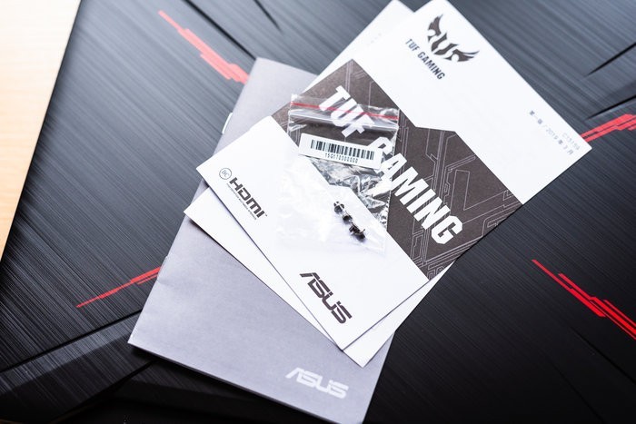 六千多的GTX1660Ti游戏本 华硕飞行堡垒7