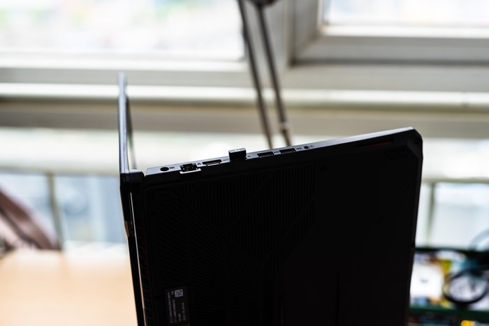 六千多的GTX1660Ti游戏本 华硕飞行堡垒7