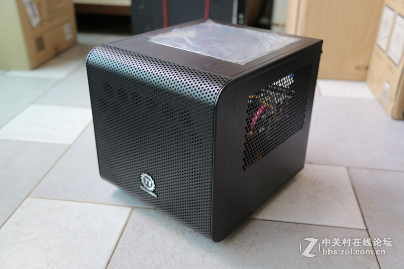 ITX小主机升级 GTX960 超长卡 机箱给力居然塞进去了。