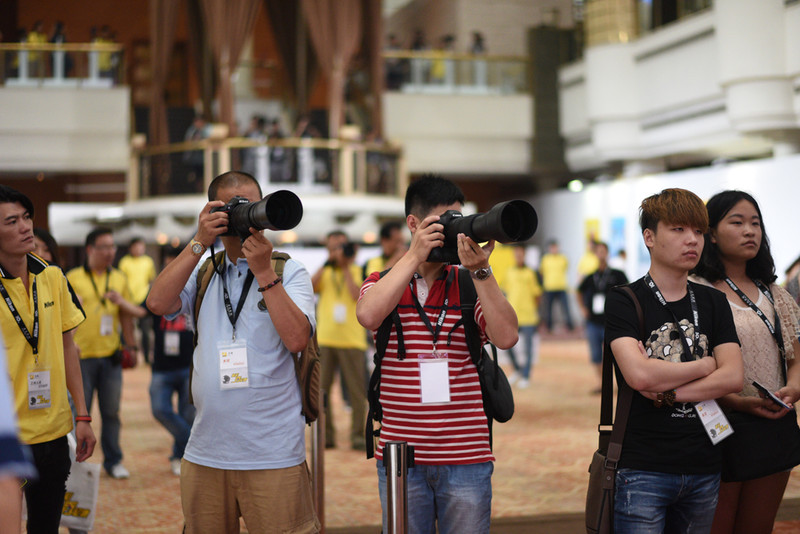 #2015精彩秀尼康# 不仅有眼福，还可以动手摸