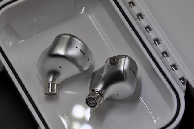 态度不是一般的端正，TFZ SERIES 7评测