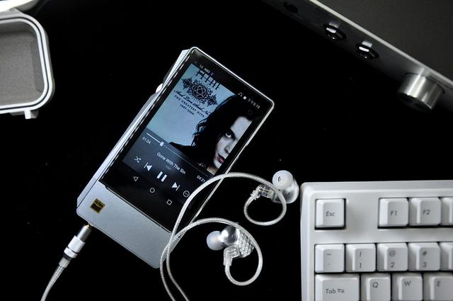 态度不是一般的端正，TFZ SERIES 7评测