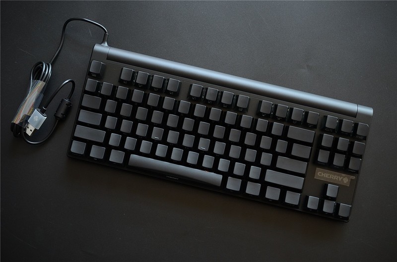 信仰加持RGB键鼠？cherry原厂光污染回头率百分百