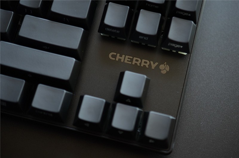 信仰加持RGB键鼠？cherry原厂光污染回头率百分百