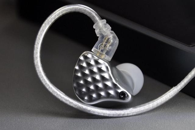 态度不是一般的端正，TFZ SERIES 7评测