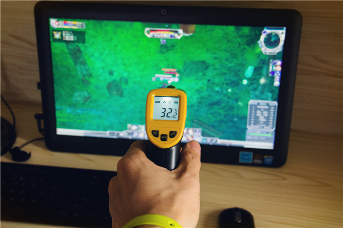 谈华硕ET2040如何击败笔记本空间优势及游戏性能体会