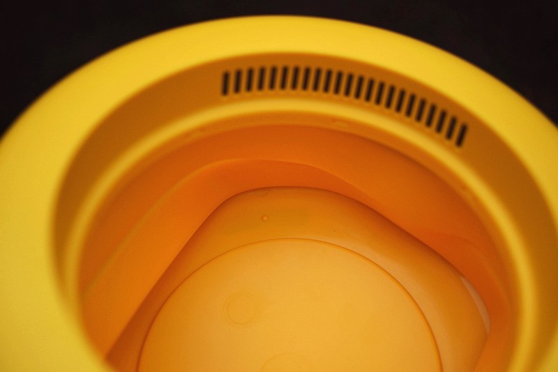 杀菌个护卫士 折叠家用三维猫紫外线消毒烘干机