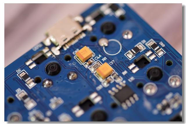 逼格满满—iQunix F96侧刻键盘之拆解评测