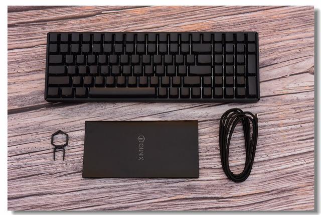 逼格满满—iQunix F96侧刻键盘之拆解评测